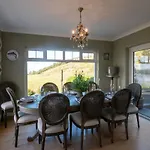 Luxurious 5 Bedroomed With Sea View Close To 펜션