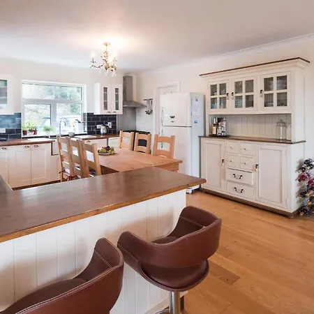 Luxurious 5 Bedroomed With Sea View Close To Lettermacaward