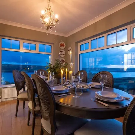 Luxurious 5 Bedroomed With Sea View Close To בית נופש *