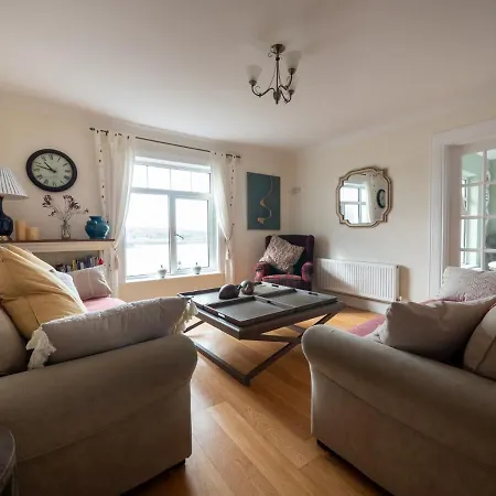 Luxurious 5 Bedroomed With Sea View Close To * Lettermacaward