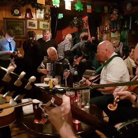 Luxurious 5 Bedroomed With Sea View Close To Semesterbostad