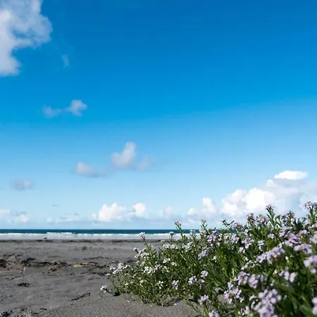 Luxurious 5 Bedroomed With Sea View Close To *