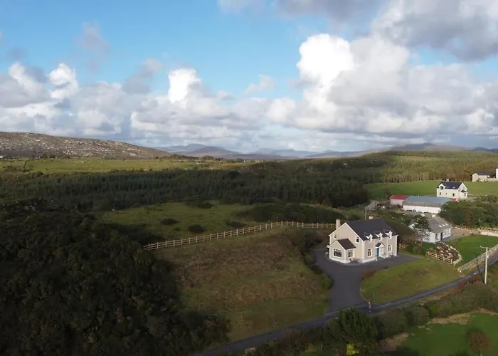 Luxurious 5 Bedroomed With Sea View Close To Lettermacaward