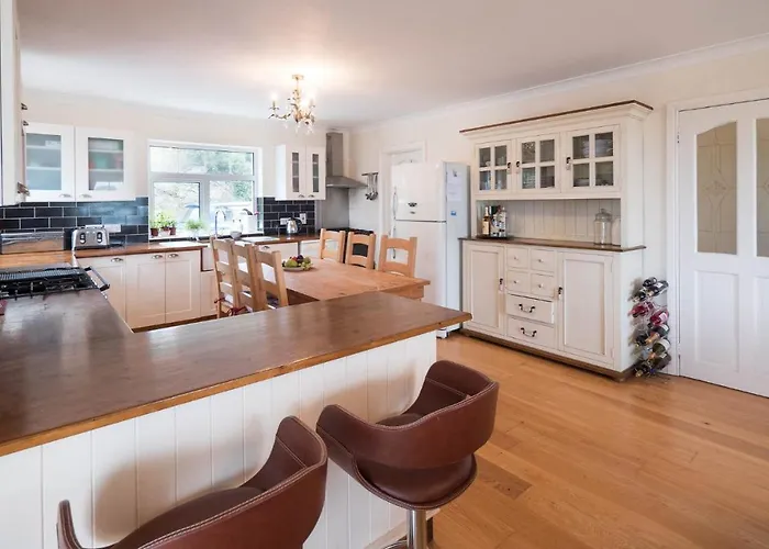 Luxurious 5 Bedroomed With Sea View Close To Lettermacaward