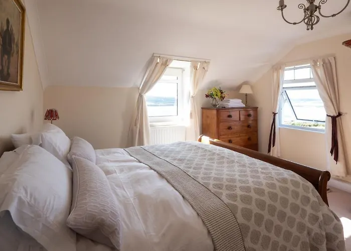 بيت للعطل Luxurious 5 Bedroomed With Sea View Close To Lettermacaward